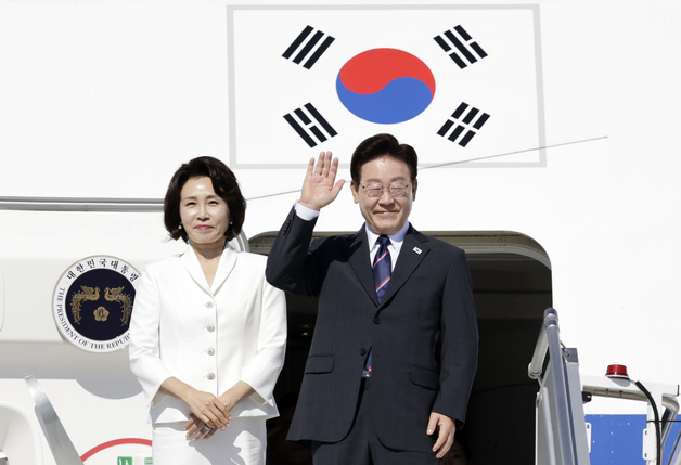 정청래 연임 도전 가시화…李대통령 마중길에 쏠린 눈