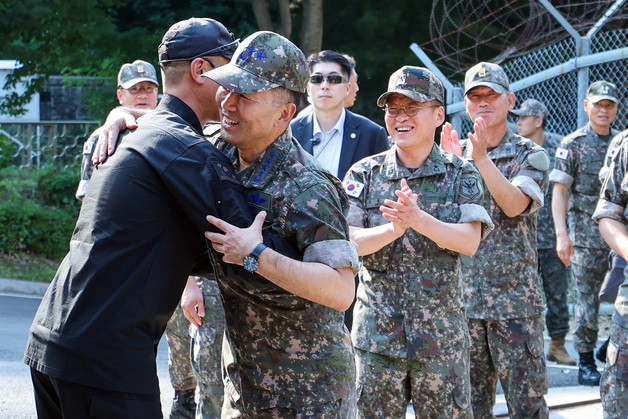 합참의장, 화생방방호사령부 방문해 대비 태세 점검