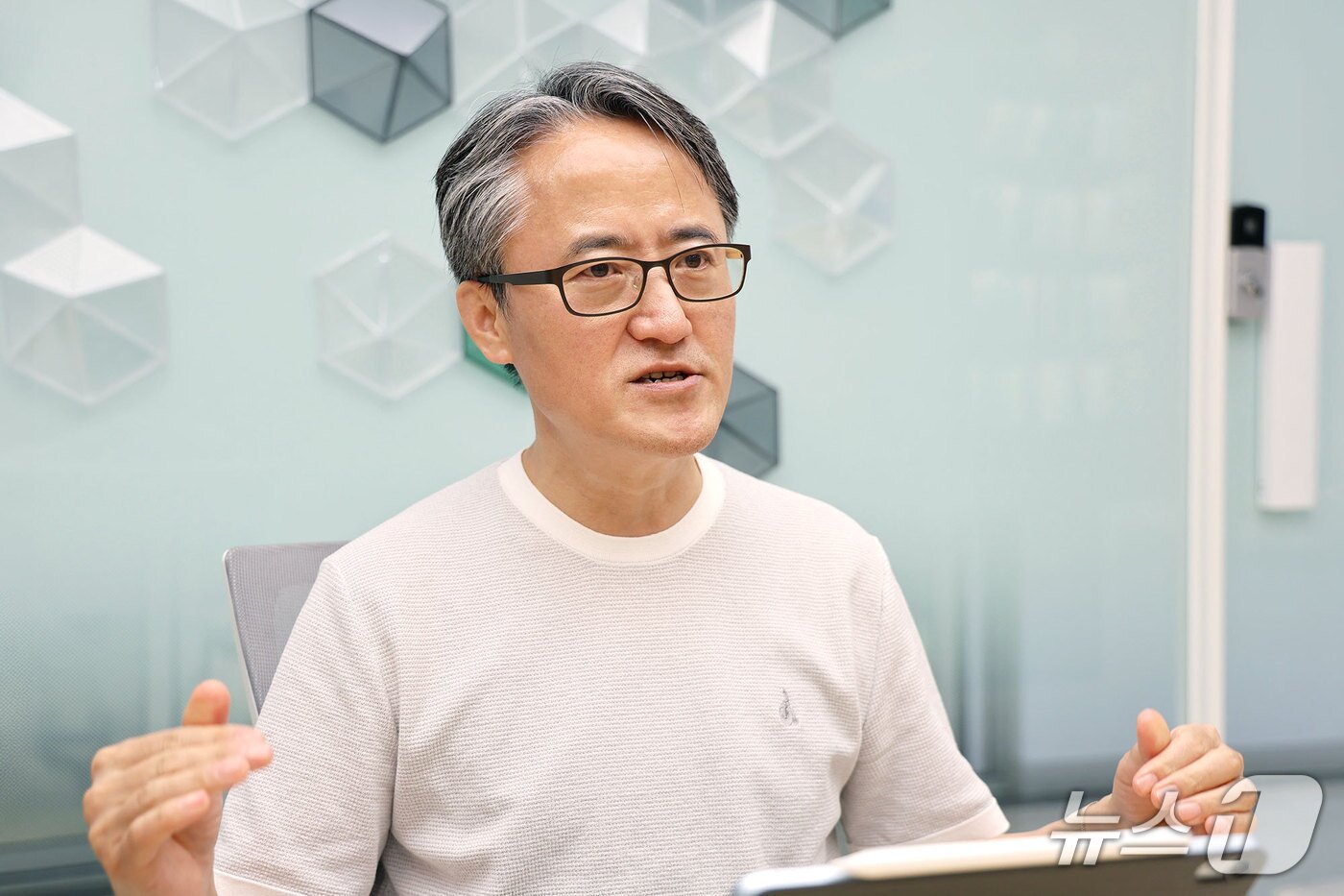 본문 이미지 - 함일한 에이치 에너지 대표가 지난 16일 뉴스1과 인터뷰하고 있다. ⓒ 뉴스1 황덕현 기자