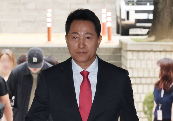 '여론조사비 대납' 결심 공판 출석하는 오세훈 시장