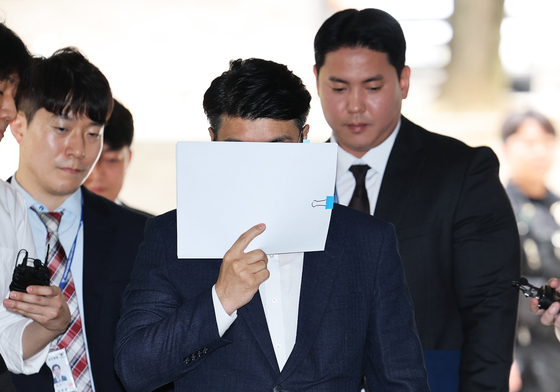 '국힘 집단 입당 의혹' 신천지 전 간부, '구속 기로'