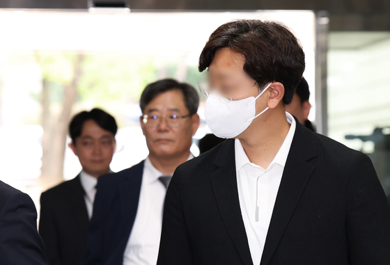 '집단 당원 가입 의혹' 신천지 前간부 구속…法 "증거인멸 우려"