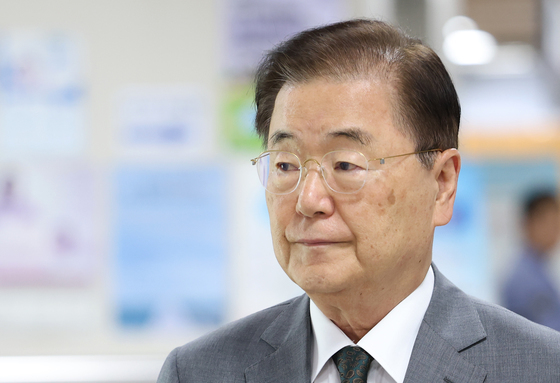 법정 들어서는 정의용 전 국가안보실장