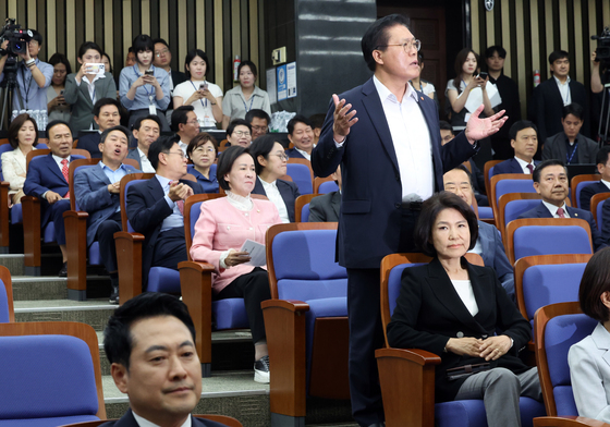 '재선거론' 후폭풍…국힘 의총 시작부터 공개발언 두고 충돌
