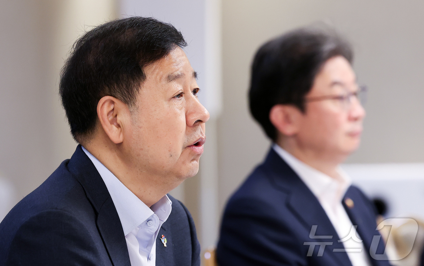 (서울=뉴스1) 김성진 기자 = 구윤철 경제부총리 겸 재정경제부 장관이 18일 서울 종로구 정부서울청사에서 열린 확대거시경제금융회의에서 모두발언을 하고 있다. 2026.6.18/뉴 …