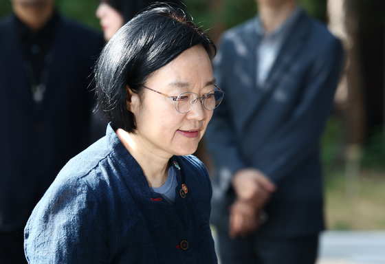 청문회 사무실 출근하는 한성숙 총리 후보자