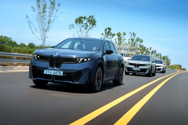 BMW '노이어 클라쎄' 첫 적용 전기 SUV iX3 출시…7990만원부터
