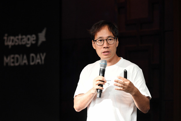 '에이전트 검색' 시대 개막…AI 데이터 확보에 사활 거는 포털
