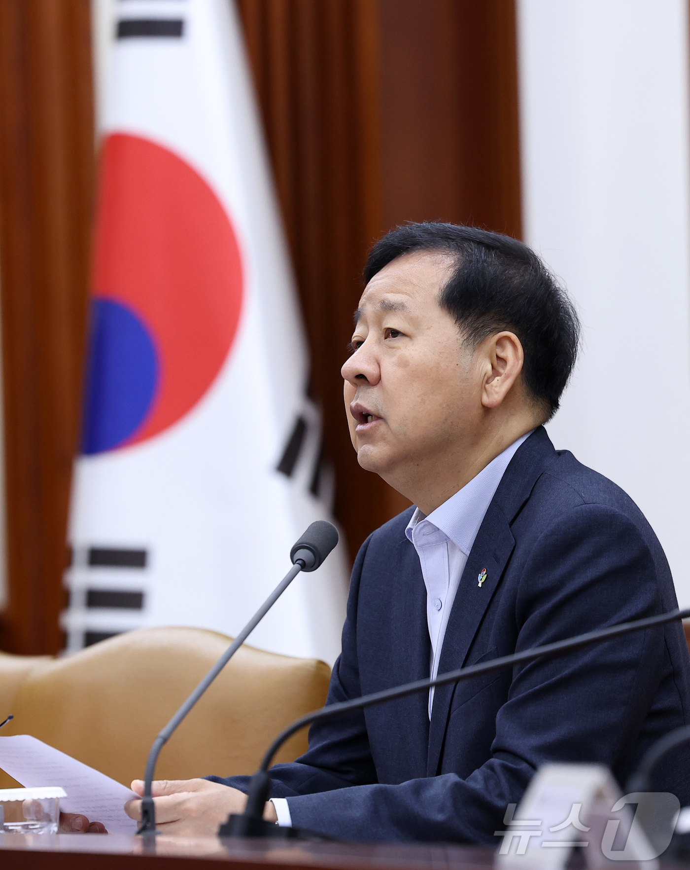 (서울=뉴스1) 김성진 기자 = 구윤철 경제부총리 겸 재정경제부 장관이 18일 서울 종로구 정부서울청사에서 열린 민생물가 특별관리 관계장관 TF회의에서 모두발언을 하고 있다. 20 …