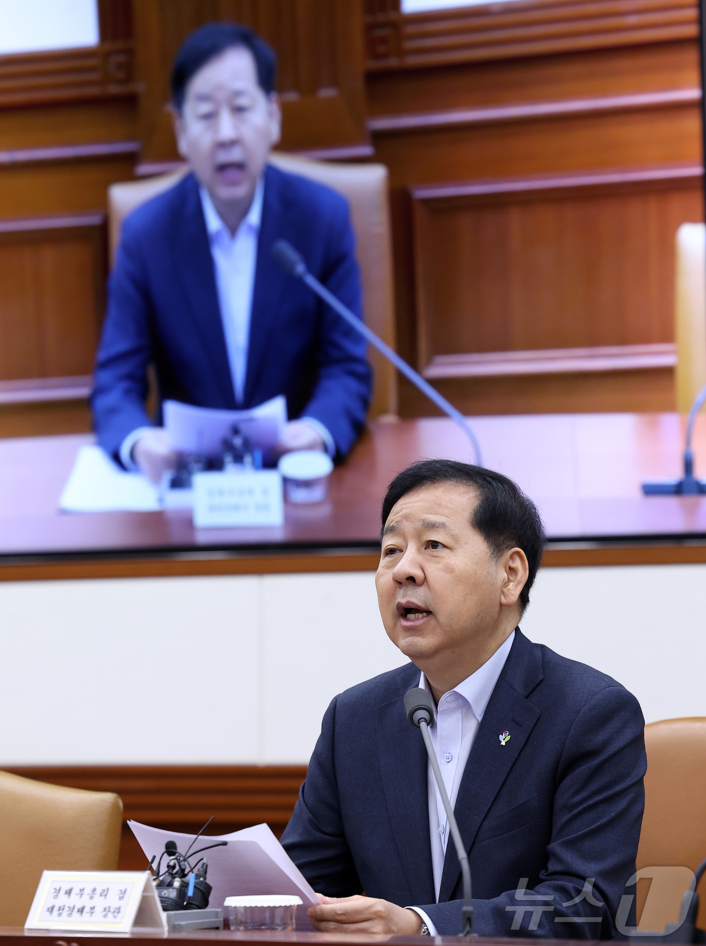 (서울=뉴스1) 김성진 기자 = 구윤철 경제부총리 겸 재정경제부 장관이 18일 서울 종로구 정부서울청사에서 열린 민생물가 특별관리 관계장관 TF회의에서 모두발언을 하고 있다. 20 …