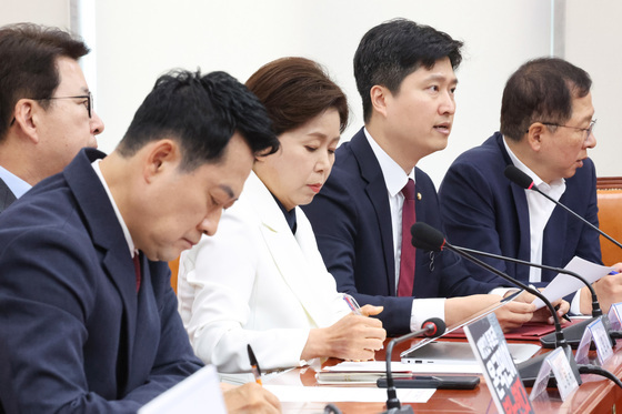 우재준 "장동혁 사퇴 안 할거면 언제까지 어떻게 할지 설명해야"