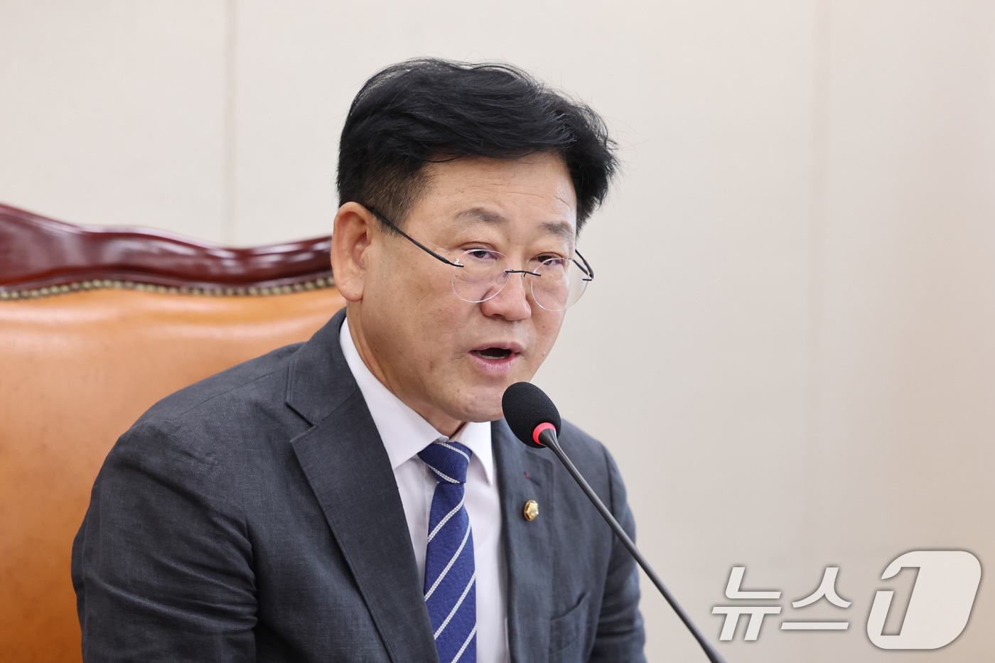(서울=뉴스1) 신웅수 기자 = 김정호 위원장이 18일 서울 여의도 국회에서 열린 기후위기 특별위원회 전체회의에서 발언하고 있다. 2026.6.18/뉴스1