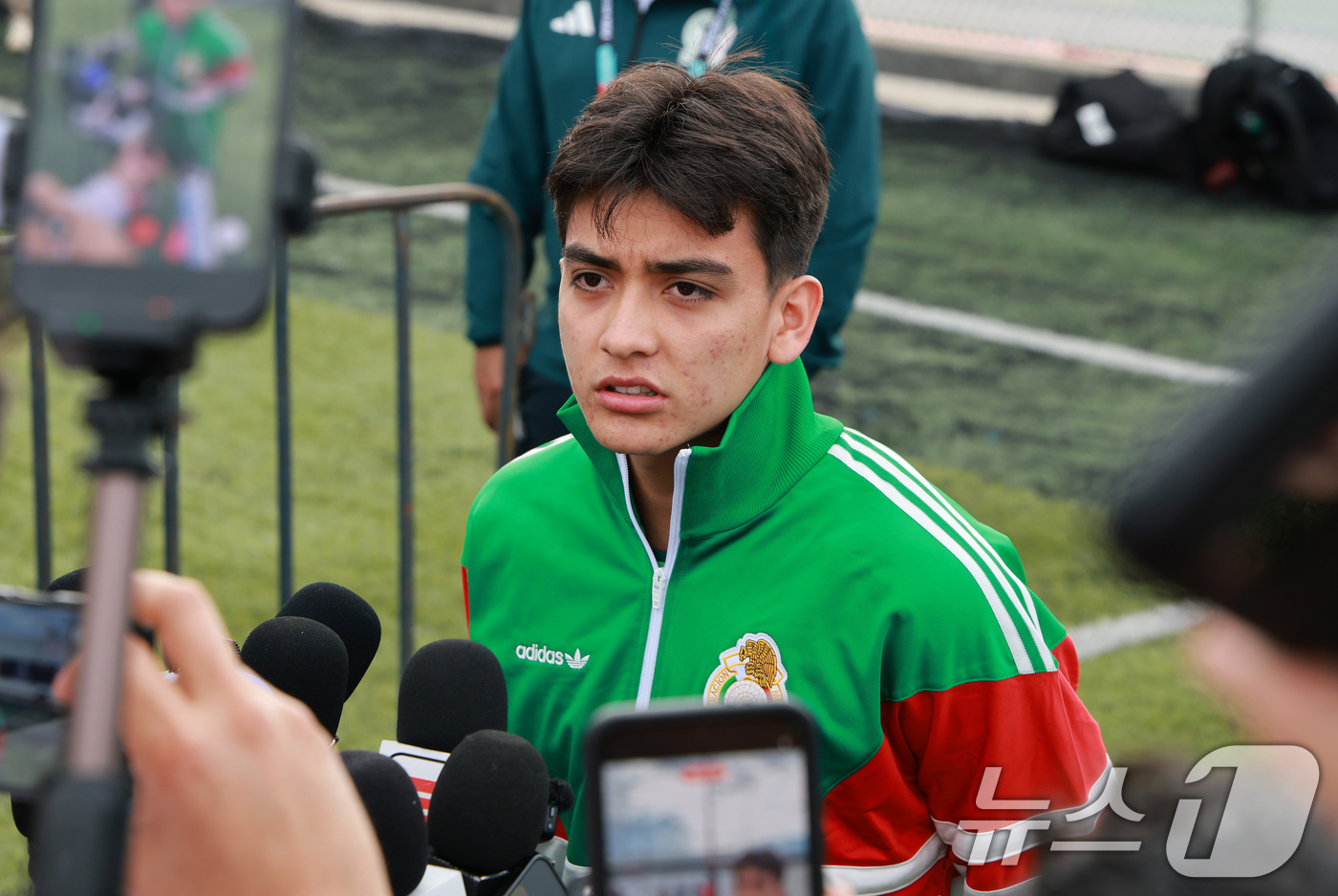 (과달라하라(멕시코)=뉴스1) 임세영 기자 = 멕시코 축구 국가대표팀 힐베르토 모라가 2026 북중미 월드컵 대한민국과의 조별리그 2차전을 하루 앞둔 17일(현지시간) 멕시코 과달 …