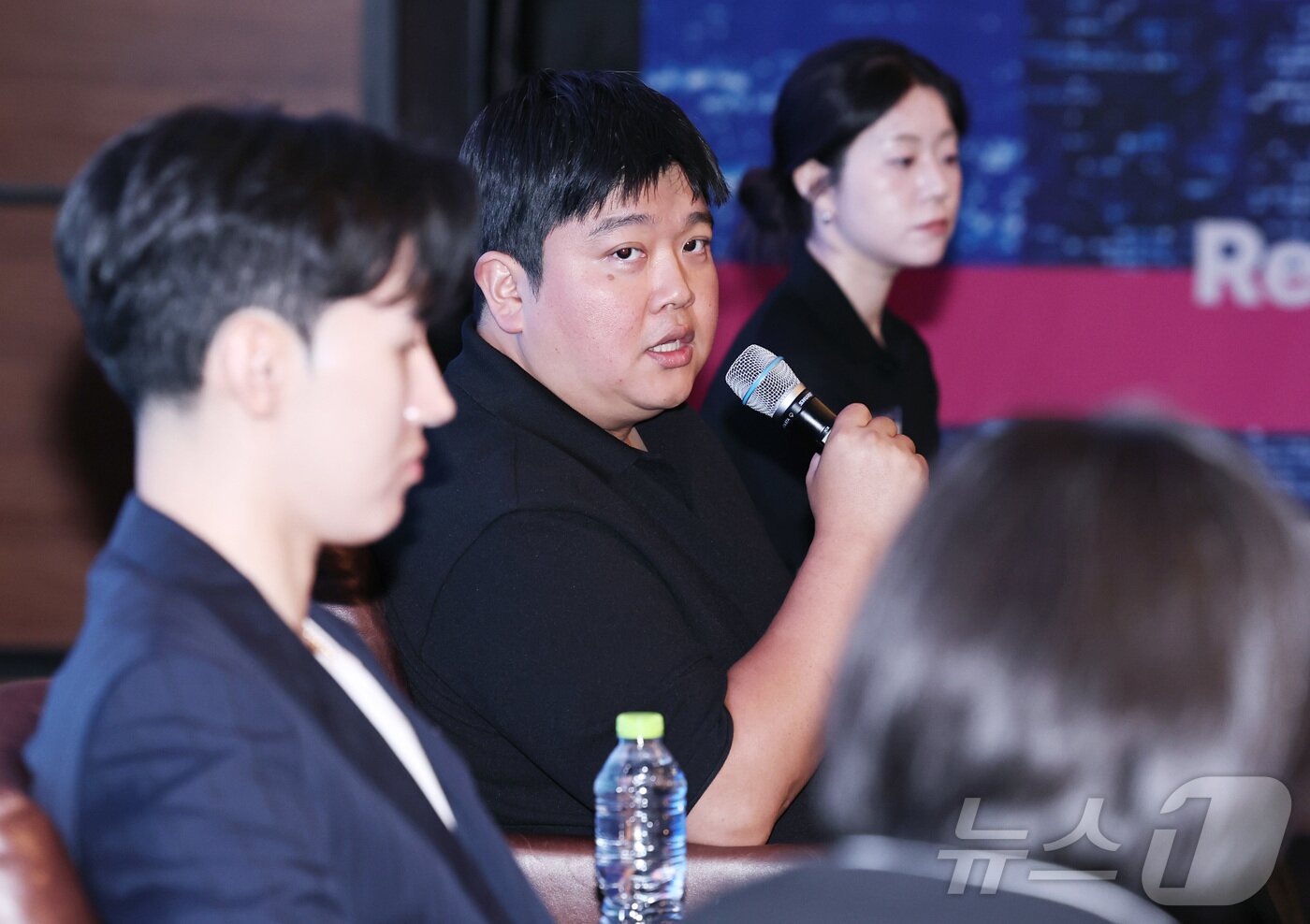 본문 이미지 - 이호민 메가MGC커피 상무가 18일 서울 여의도 콘래드호텔에서 열린 '2026 뉴스1 미래유통혁신포럼'(RFIF) 패널토론에서 질문에 답하고 있다. 2026.6.18 ⓒ 뉴스1 구윤성 기자