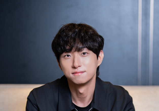 '눈동자' 염지호 감독 "신민아는 역시 베테랑…알아서 척척 다 해내"