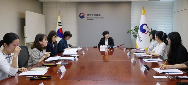 모두발언하는 원민경 성평등가족부 장관