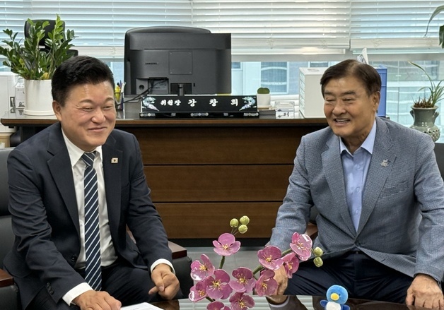 신용한 충북지사 당선인, 세종서 지방시대 실현 방안 등 논의