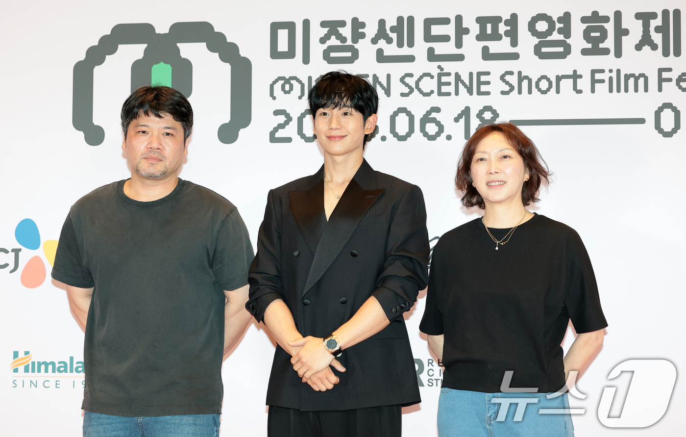 (서울=뉴스1) 권현진 기자 = 고양이를 부탁해 부문 심사위원 김형주 감독(왼쪽부터)과 정해인, 김도영 감독이 18일 서울 용산구 CGV 용산아이파크몰에서 열린 ’22회 미쟝센단편 …