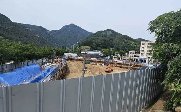 '합천 호텔 사건' 향응·금품 수수 혐의 전직 공무원들 무죄