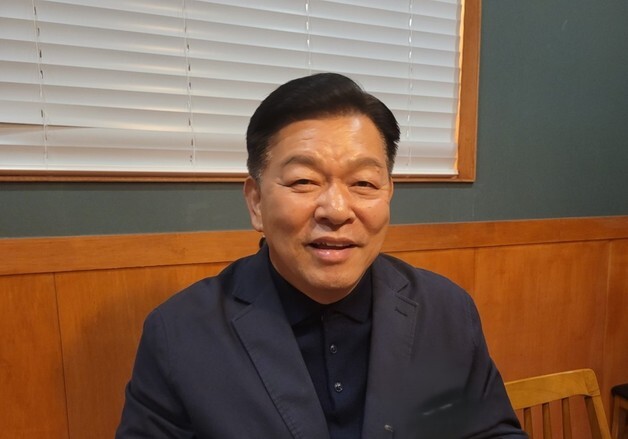 강철호 부산 동구청장 당선인, 취임식 취소…첫 행보는 '새벽 청소 현장'