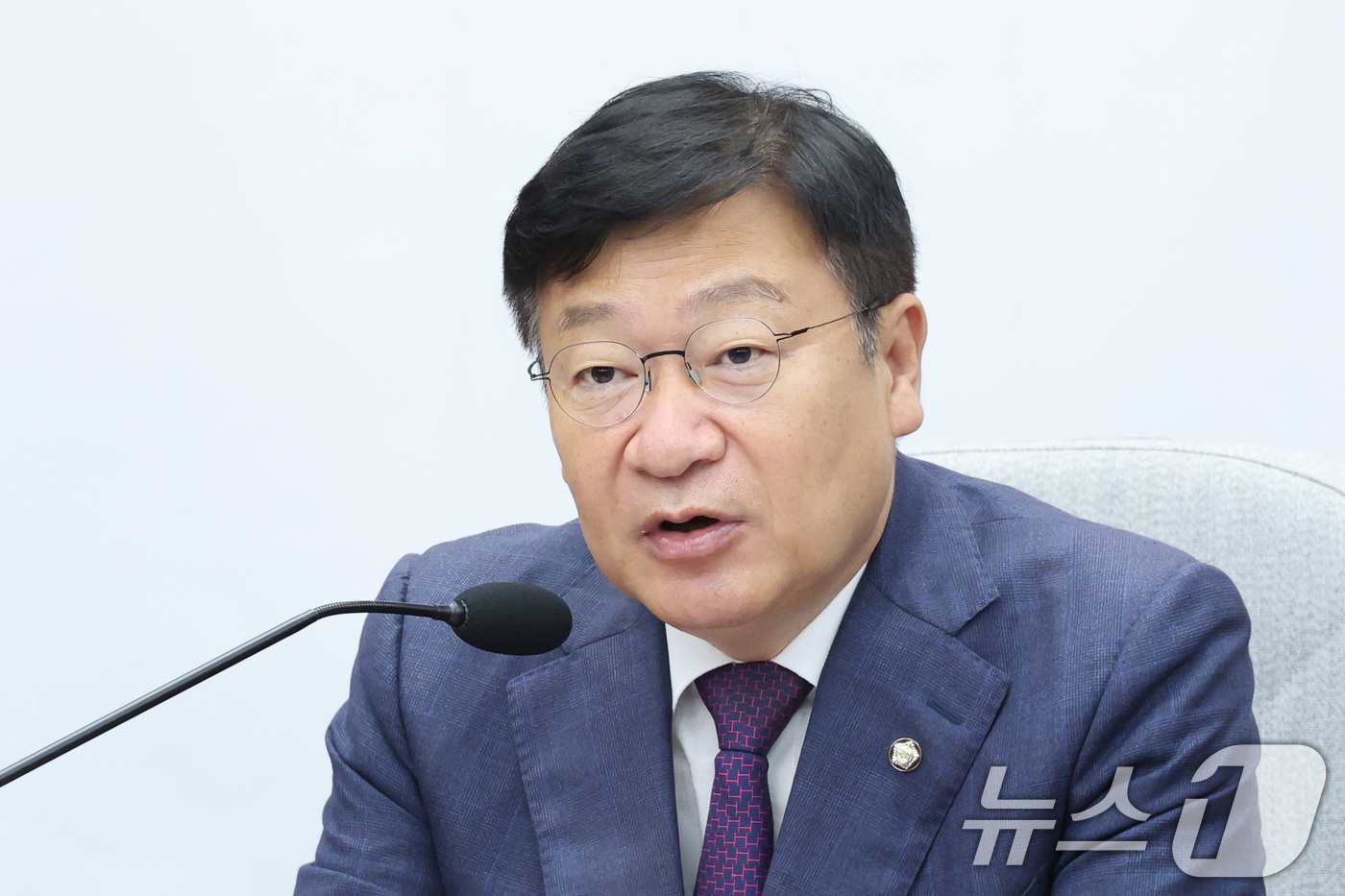 (서울=뉴스1) 신웅수 기자 = 정점식 국민의힘 원내대표가 19일 서울 여의도 국회에서 열린 원내대책회의에서 발언하고 있다. 2026.6.19/뉴스1