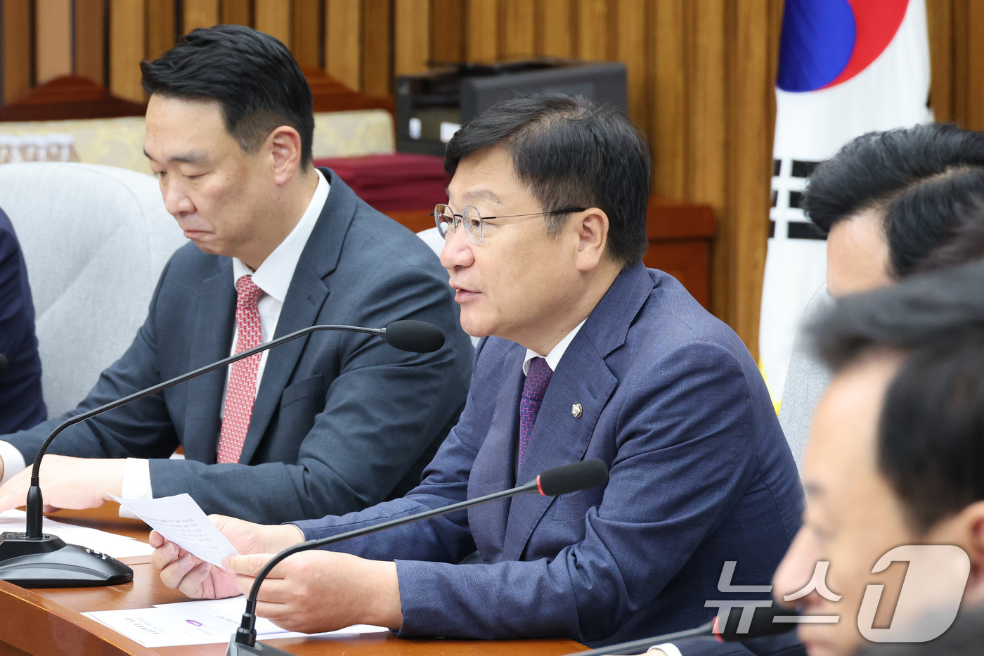 (서울=뉴스1) 신웅수 기자 = 정점식 국민의힘 원내대표가 19일 서울 여의도 국회에서 열린 원내대책회의에서 발언하고 있다. 2026.6.19/뉴스1