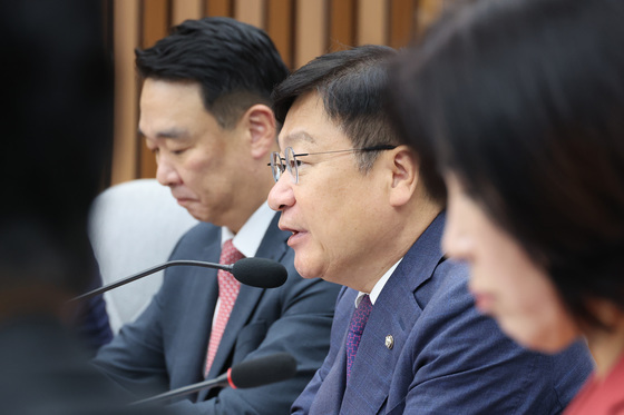 원내대책회의 주재하는 정점식