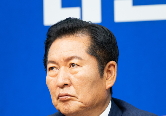 생각 잠긴 정청래 대표