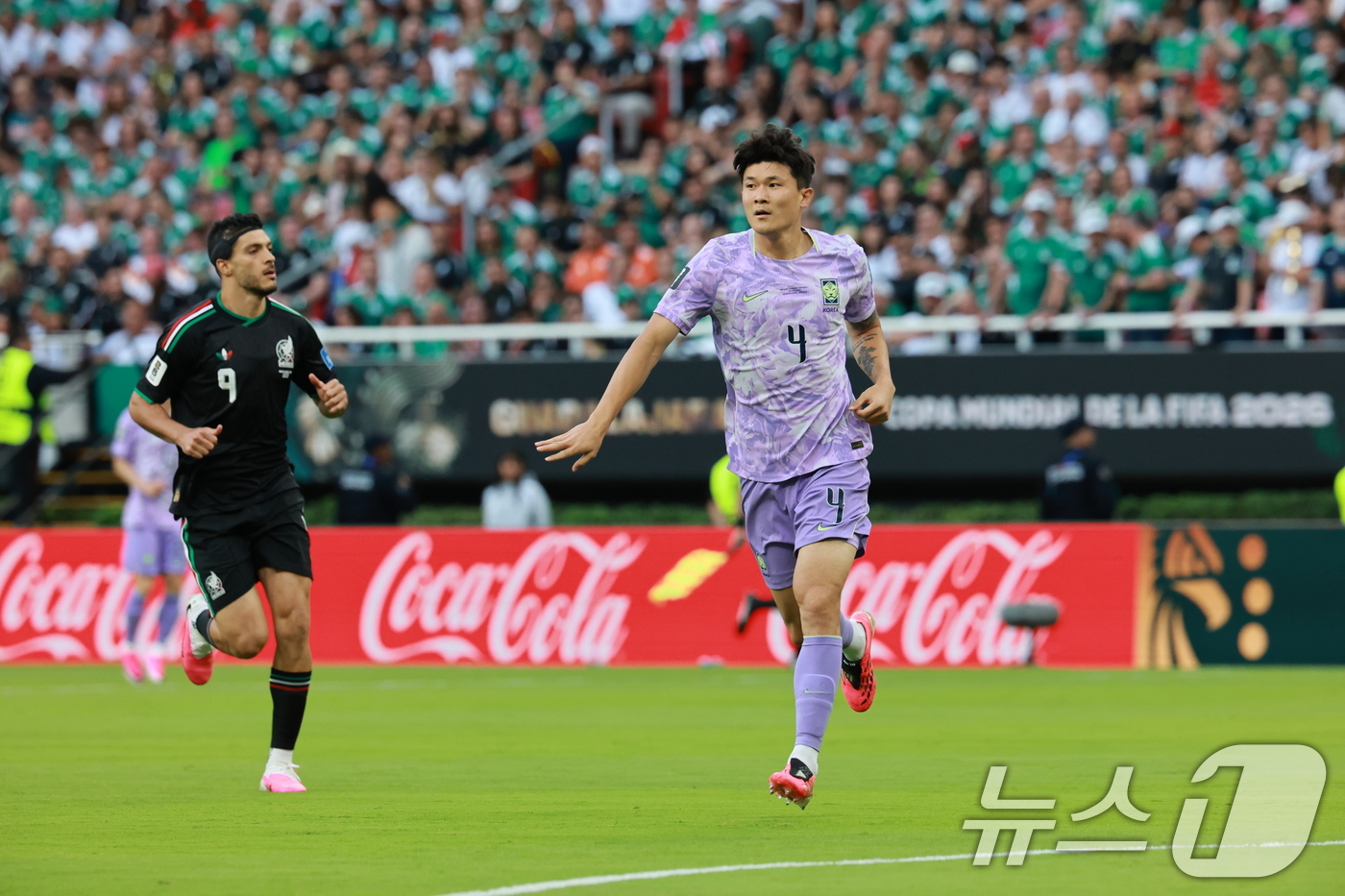 (과달라하라(멕시코)=뉴스1) 임세영 기자 = 대한민국 축구국가대표팀 김민재가 18일(현지시간) 멕시코 과달라하라 스타디움에서 열린 2026 북중미 월드컵 A조 조별리그 2차전 대 …