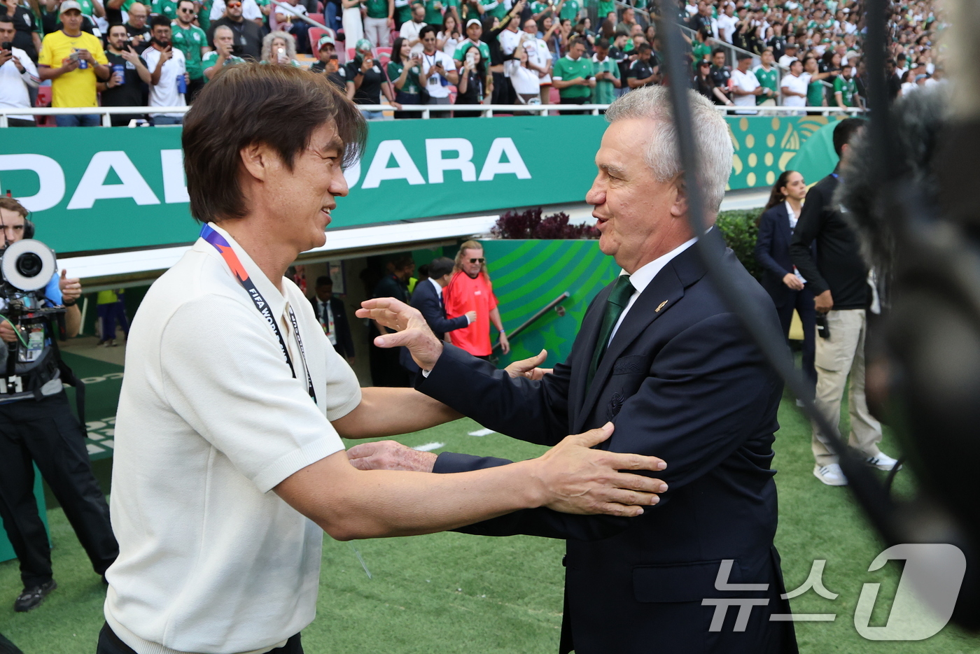 (과달라하라(멕시코)=뉴스1) 임세영 기자 = 대한민국 축구국가대표팀 홍명보 감독이 18일(현지시간) 멕시코 과달라하라 스타디움에서 2026 북중미 월드컵 A조 조별리그 2차전 대 …