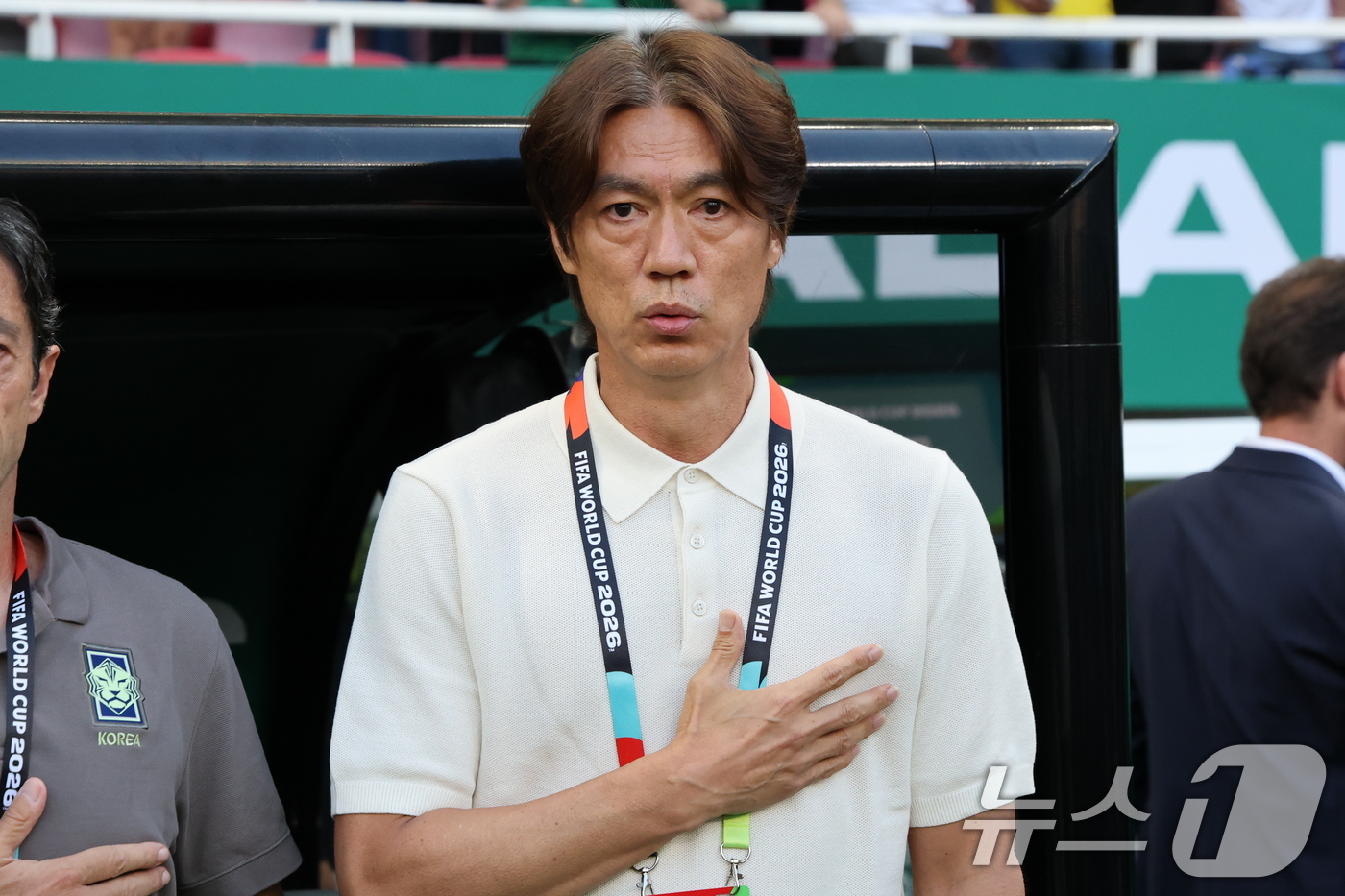 (과달라하라(멕시코)=뉴스1) 임세영 기자 = 대한민국 축구국가대표팀 홍명보 감독이 18일(현지시간) 멕시코 과달라하라 스타디움에서 2026 북중미 월드컵 A조 조별리그 2차전 대 …