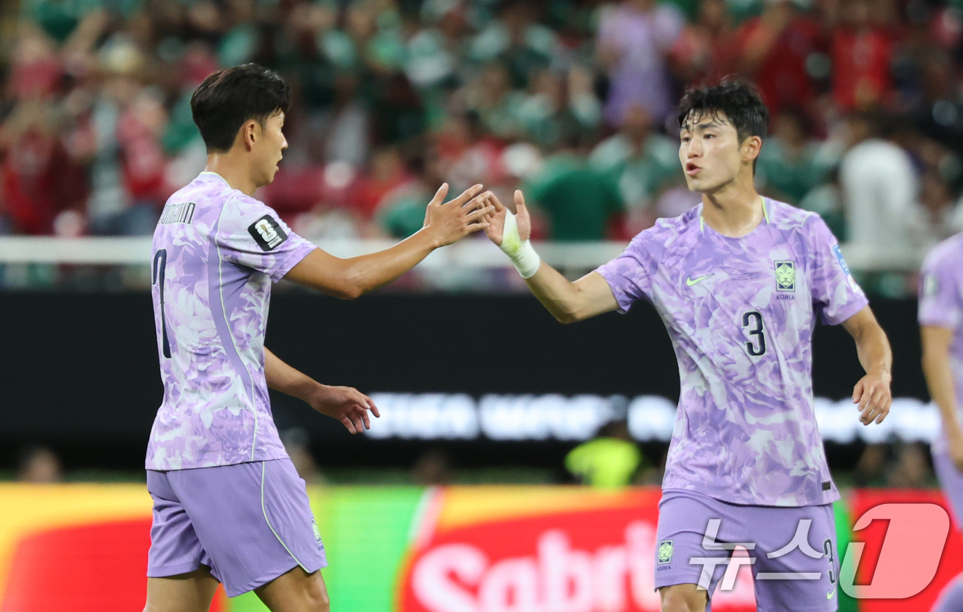 (과달라하라(멕시코)=뉴스1) 박지혜 기자 = 대한민국 축구국가대표팀 손흥민이 18일(현지시간) 멕시코 과달라하라 스타디움에서 2026 북중미 월드컵 A조 조별리그 2차전 대한민국 …