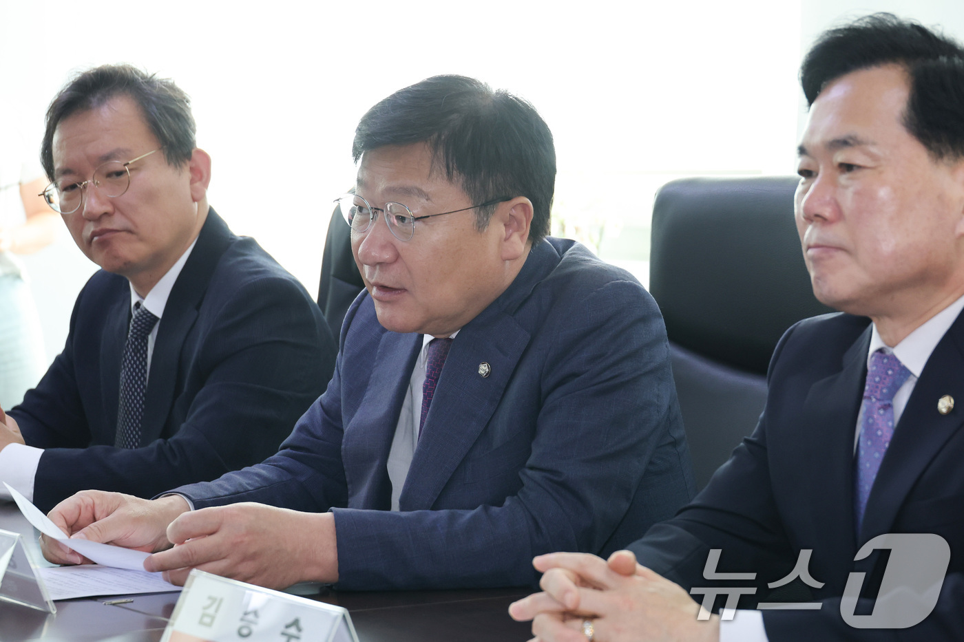 (서울=뉴스1) 신웅수 기자 = 정점식 국민의힘 원내대표가 19일 서울 여의도 한국노총에서 열린 간담회에서 인사말을 하고 있다. 2026.6.19/뉴스1