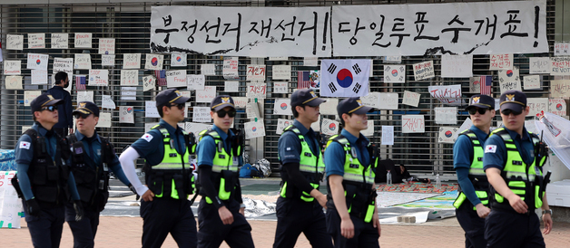 최민희 "국힘, 사전투표 폐지? 본투표 탈나면 본투표 없앨거냐…선관위 개혁이 답"