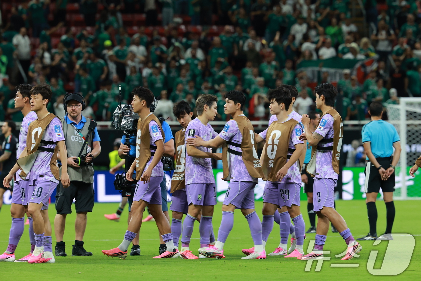 (과달라하라(멕시코)=뉴스1) 임세영 기자 = 대한민국 축구국가대표팀 선수들이 18일(현지시간) 멕시코 과달라하라 스타디움에서 열린 2026 북중미 월드컵 A조 조별리그 2차전 대 …