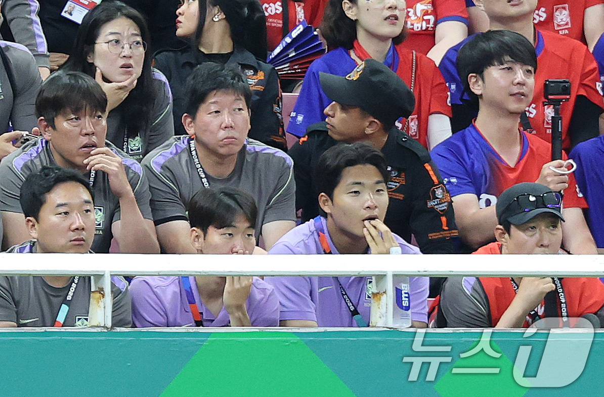 (과달라하라(멕시코)=뉴스1) 박지혜 기자 = 한국 축구 국가대표팀의 훈련 파트너 강상윤(전북)과 윤기욱(서울)이 18일(현지시간) 멕시코 과달라하라 스타디움에서 열린 2026 북 …