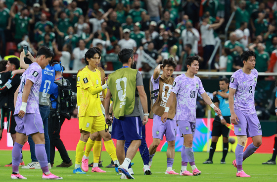 아쉬움 가득한 대한민국 축구대표팀