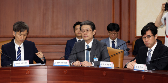 구윤철 부총리 발언듣는 평가단장들