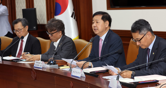 구윤철 부총리, 공공기관운영위원회 주재