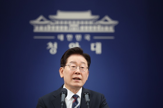 李대통령 "중동전쟁 종전 문턱…민생·물가 대응, 이제부터 시작"