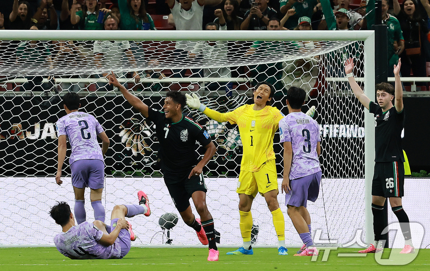(과달라하라(멕시코)=뉴스1) 임세영 기자 = 대한민국 축구국가대표팀 선수들이 18일(현지시간) 멕시코 할리스코주 사포판 과달라하라 스타디움에서 열린 2026 북중미 월드컵 A조 …