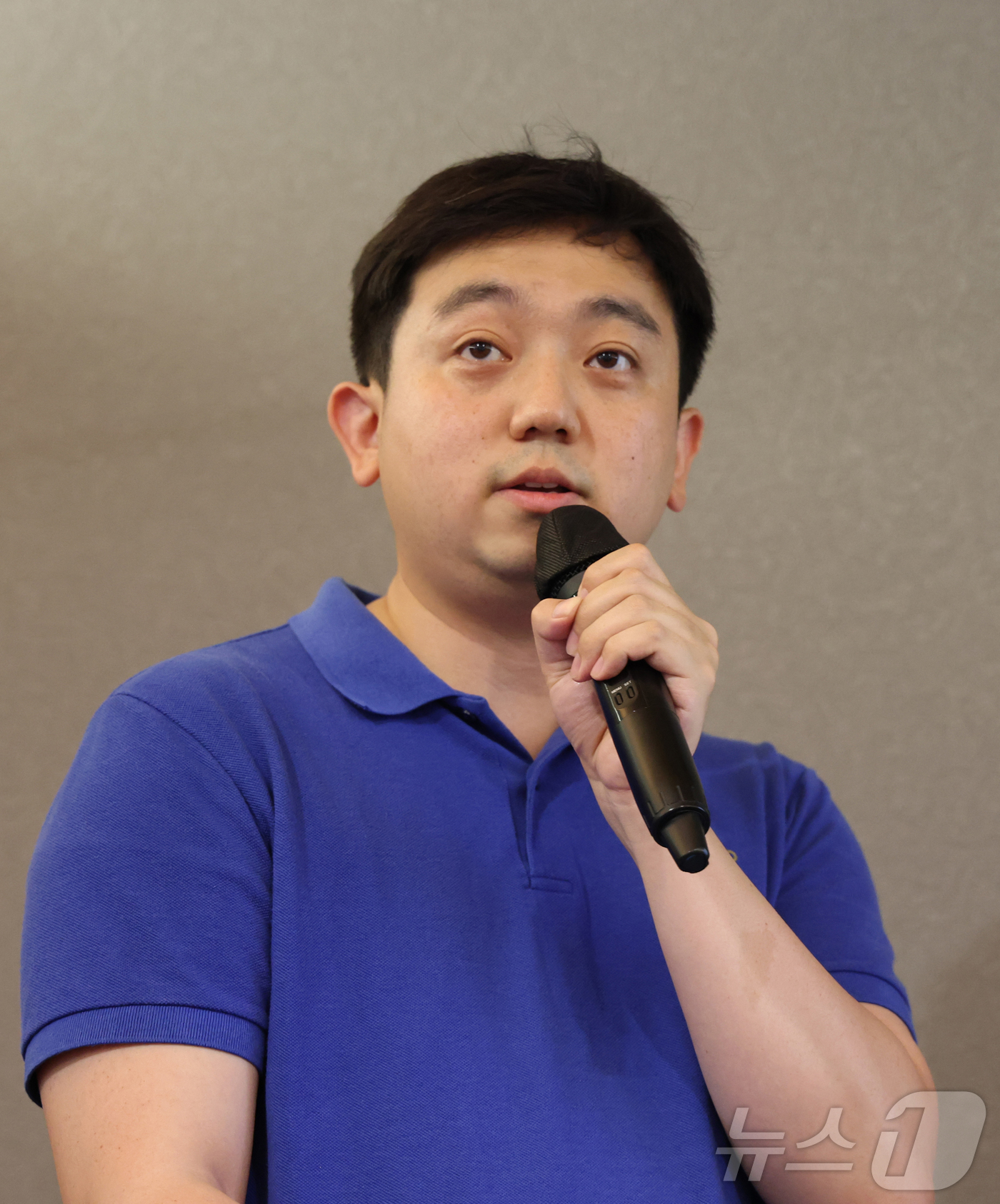 (성남=뉴스1) 김영운 기자 = 박세영 피터페터 이사가 19일 경기 성남시 분당구 판교스타트업캠퍼스에서 열린 '반려동물 산업 육성 협의회 제20회 IR(기업설명회) 데이'에서 유전 …