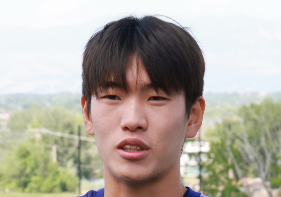 취재진 질문에 답하는 조위제