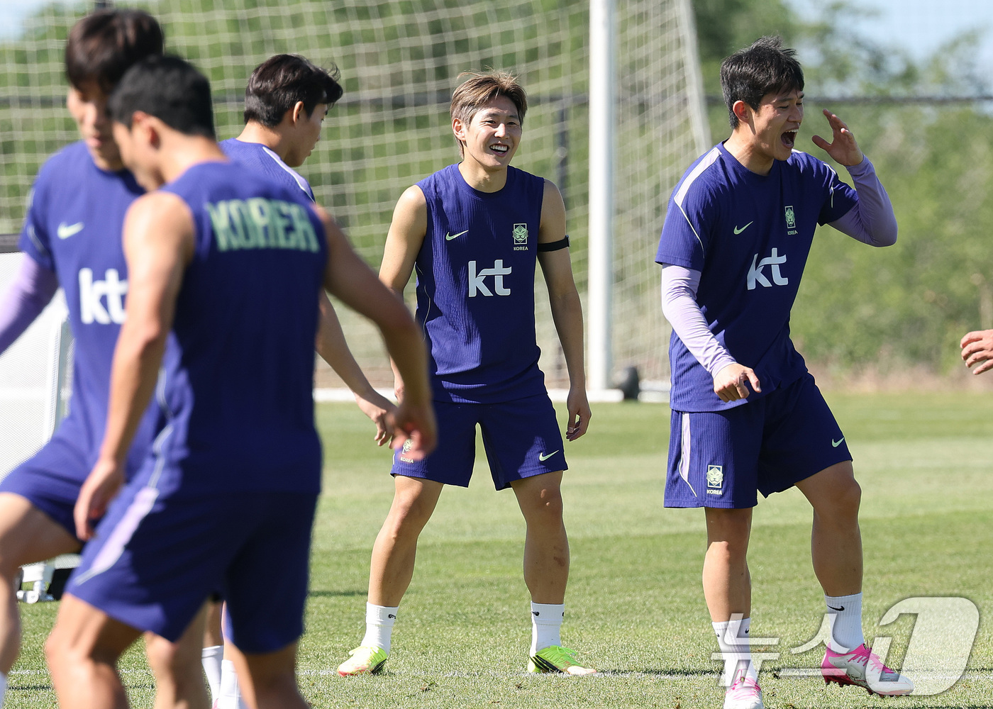 (헤리먼(유타주)=뉴스1) 임세영 기자 = 대한민국 축구대표팀 이강인이 1일(현지시간) 미국 유타주 헤리먼에 위치한 자이언스뱅크 트레이닝센터에서 훈련을 하고 있다. 2026.6.2 …