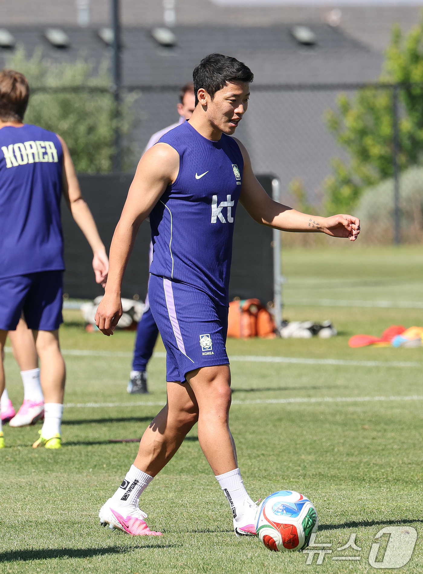 (헤리먼(유타주)=뉴스1) 임세영 기자 = 대한민국 축구대표팀 황희찬이 1일(현지시간) 미국 유타주 헤리먼에 위치한 자이언스뱅크 트레이닝센터에서 훈련을 하고 있다. 2026.6.2 …
