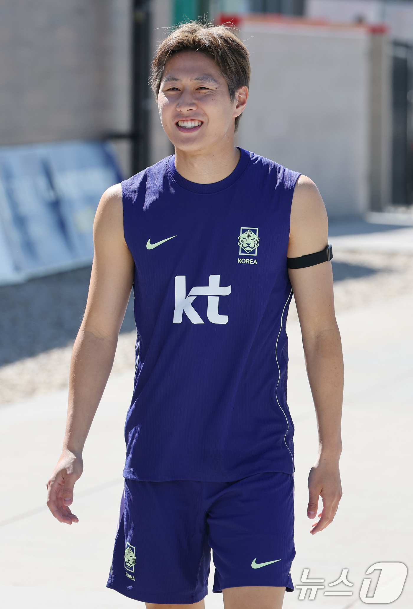 (헤리먼(유타주)=뉴스1) 임세영 기자 = 대한민국 축구대표팀 이강인이 1일(현지시간) 미국 유타주 헤리먼에 위치한 자이언스뱅크 트레이닝센터에서 훈련을 나서고 있다. 2026.6. …