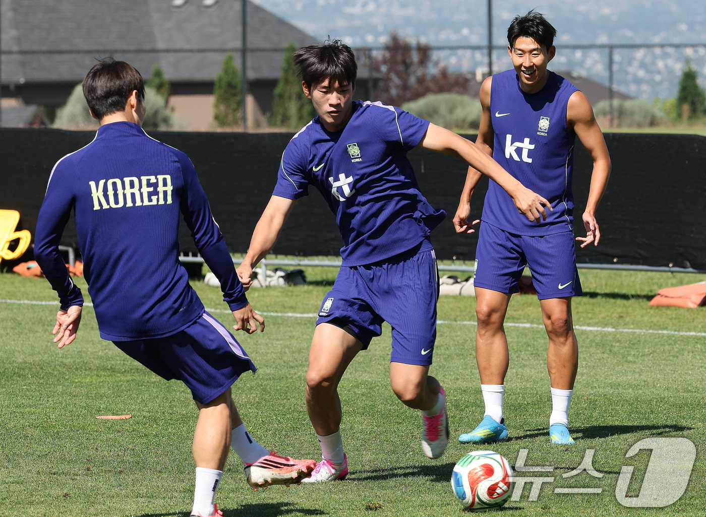 (헤리먼(유타주)=뉴스1) 임세영 기자 = 대한민국 축구대표팀 조위제가 1일(현지시간) 미국 유타주 헤리먼에 위치한 자이언스뱅크 트레이닝센터에서 훈련을 하고 있다. 2026.6.2 …