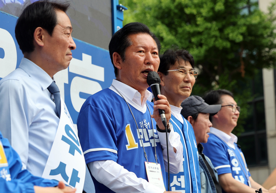 정청래 "활기찬 미래냐 내란 망령 발목이냐 기로"…마지막 호소