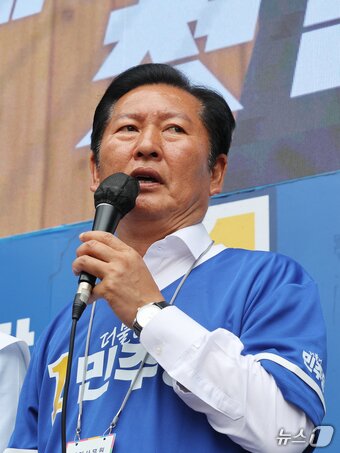 본문 이미지 - 정청래 더불어민주당 대표. 2026.6.2 ⓒ 뉴스1 황기선 기자