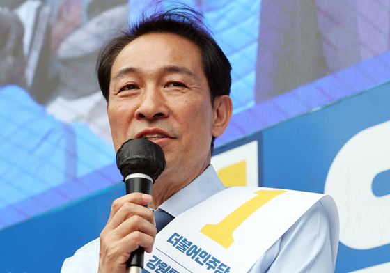지지호소하는 우상호 강원도지사 후보